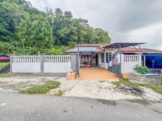 HOT FREEHOLD CORNER LOT Teres Setingkat Taman Bukit Mewah Kajang 1