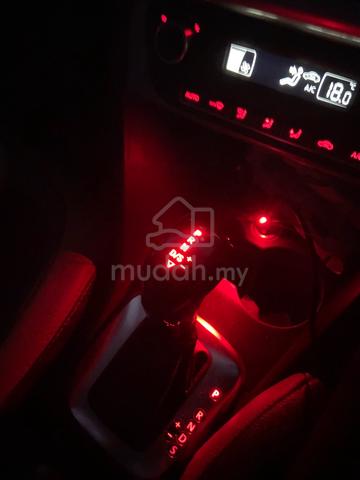 2015 Volkswagen POLO 1.6 (CKD) FACELIFT (A) - 4
