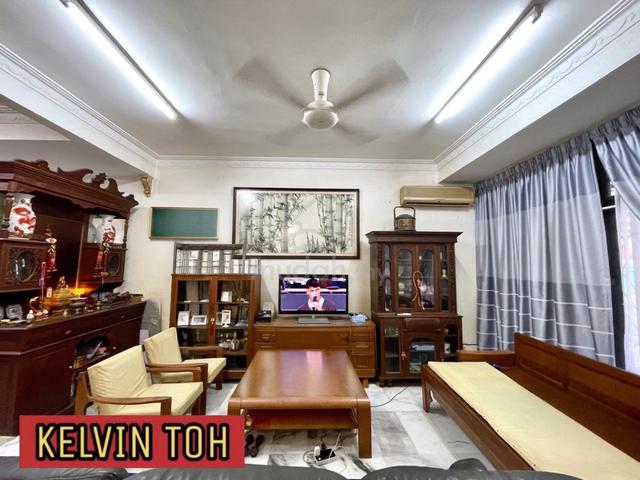 2 STOREY TERRACE LA 1750sf BASIC RENOVATED FREEHOLD FARLIM NR AIR ITAM 1