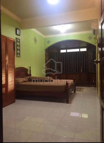 Rumah 2sty Alor Gajah untuk disewa 1