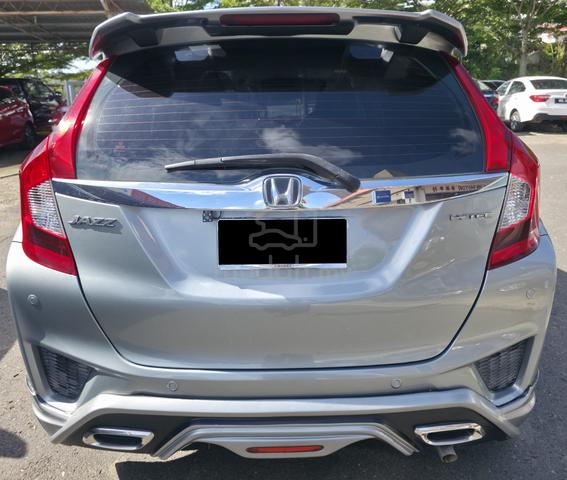 2017 Honda JAZZ 1.5 A RS I-VTEC FL (AT) (HATCH)🩶 - 5