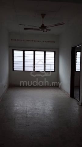 Subang Perdana Goodyear Court 10 1