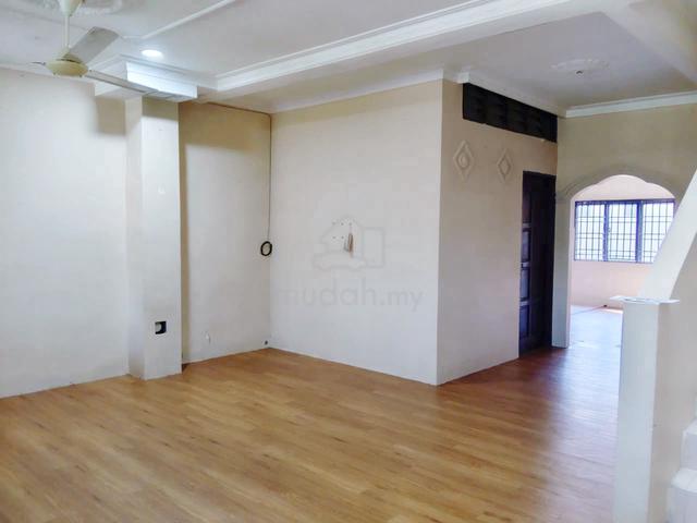 Jawi Double Storey Terrace For Sale Full Renovated Full Loan 1