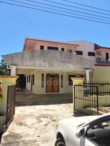 FOR SALE: Charming Family Home in Beverly Hill Estate, Bintulu 1