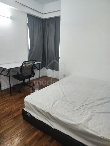Common room Rivercity Condominium 1