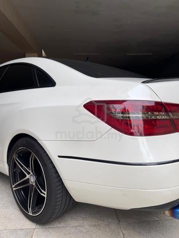 2010 Mercedes Benz E250 CGI BlueEFCY - 3