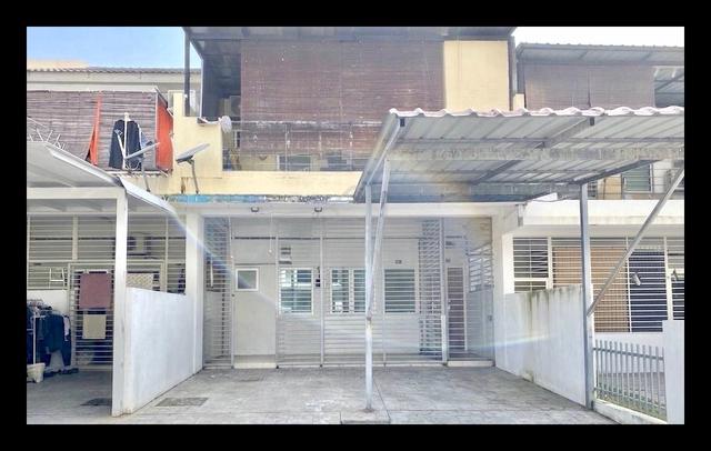 BOOKING 1K🔥NEGO GROUND FLOOR Mansion 88 Townhouse Seri Segar Semenyih 1