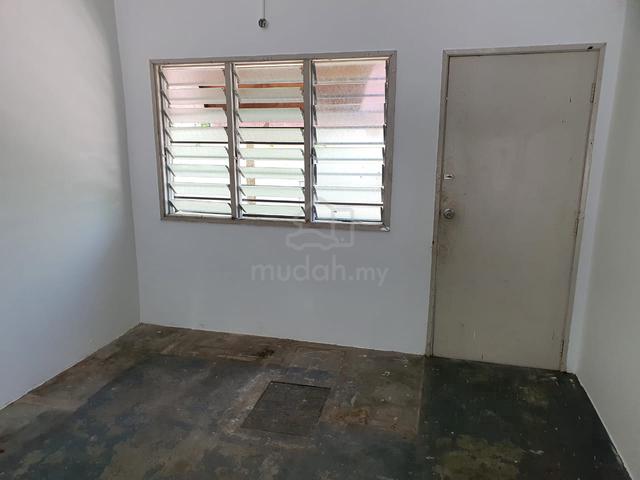 Lestari Perdana, Seri Kembangan, Jalan LP 7/5 (Ground Floor Shop) 5