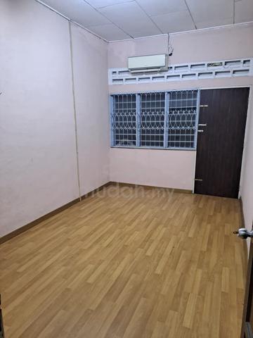 Taman Selamat @2storey terrace house for rent 1