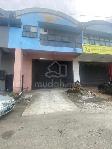 1 1/2 Storey Warehouse at Pulau Indah 1