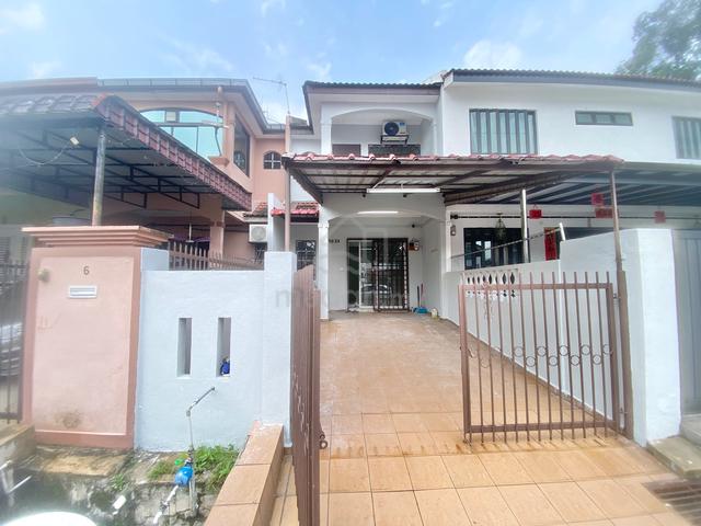 Newly renovated 2 storey terraced fasa 8 Taman Seri Gombak 1