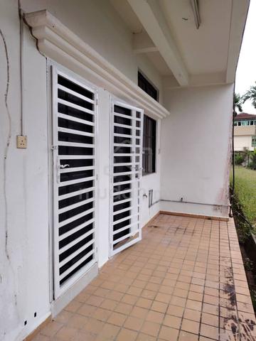 Bungalow Jalan Anak Bukit @ Senai Palm Resort For sale 1