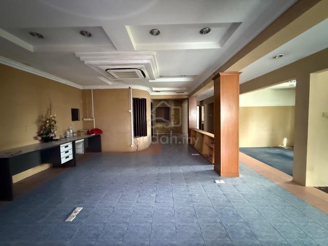 Taman Perling @ JB Double Storey Big Corner Shoplot Fully Renovation 1