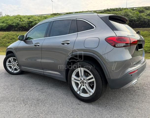 Mercedes Benz GLA200 1.3 Warranty Ends September - 4