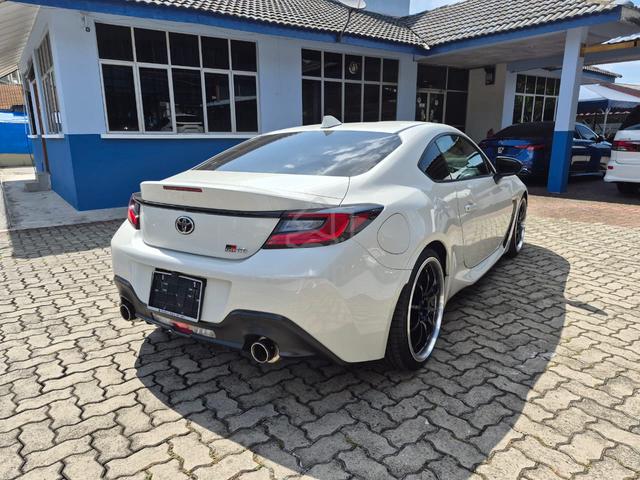 2022 Toyota GR86 2.4 RZ (M) , GRADE 4.5 A - 4