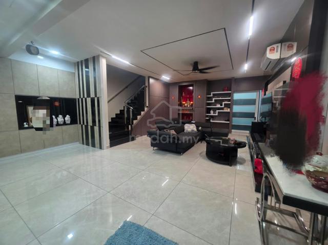 Freehold Fully Renovated 2.5-Sty 20x75 4r4b Bandar Botanic Klang 1