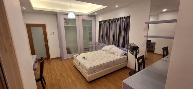 Danga View Apartment 1