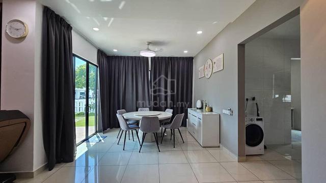Double storey corner lot semi-d 1