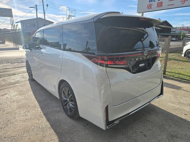 2025 Toyota Vellfire 2.4 Z Premier 2.4 Turbo - 4