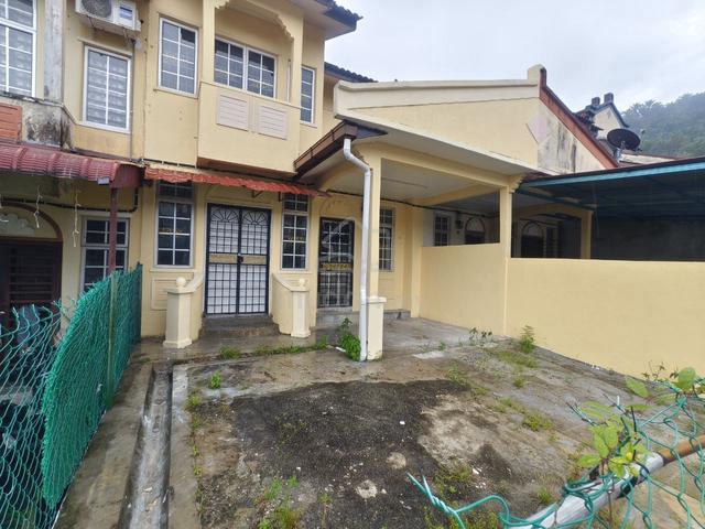 Rumah Teres 2 Tingkat Gugusan Alam Fasa 2 Puncak Alam 1