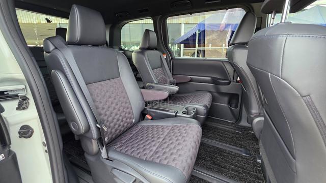 2023 Toyota VOXY 2.0 S-Z (A) - 5