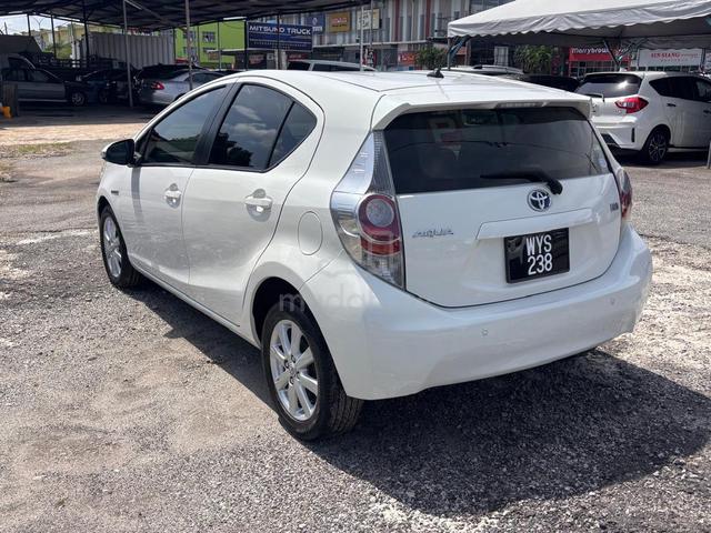 2013 Toyota PRIUS C 1.5 (HYBRID) NHP10R (A) - 5