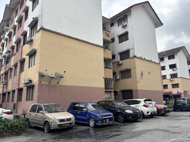 Apartment Seri Meranti 1