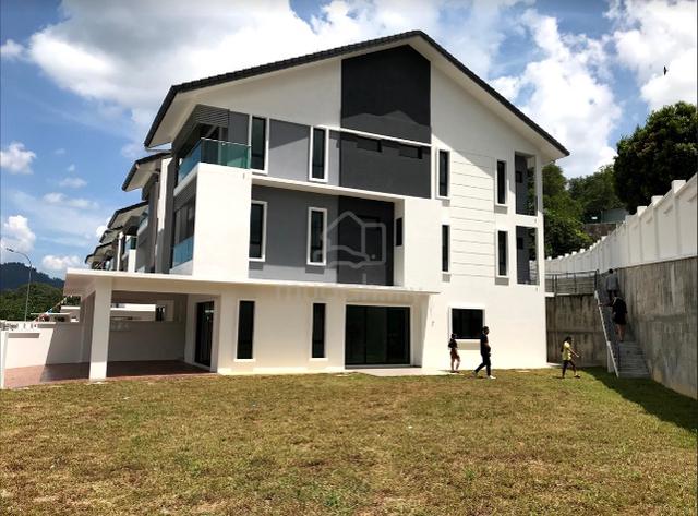 Luxury 3-Storey Corner Semi-D | Freehold | 6,523 sqft | Seremban 1