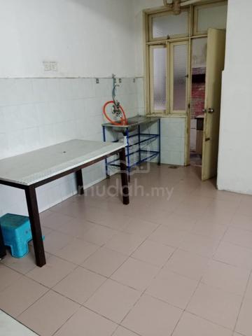 Kiambang Apartment 1
