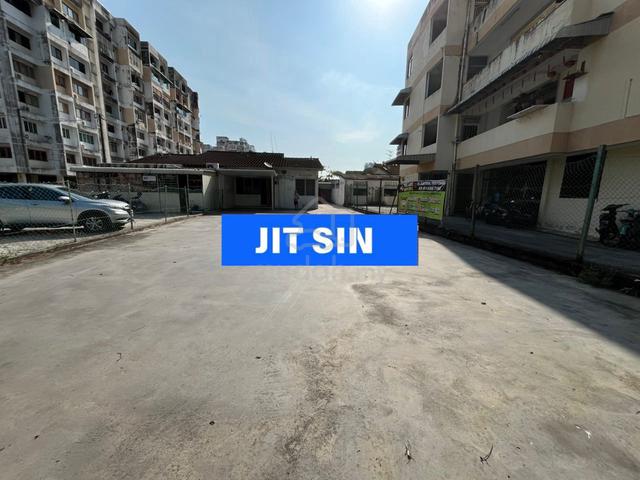 Batu Lanchang near Wet Market!! 1 STY Semi-D Huge Space Jelutong 1