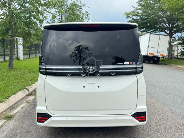 2023 Toyota VOXY 2.0 S-Z (A) 8K MILEAGE 4.5A - 4