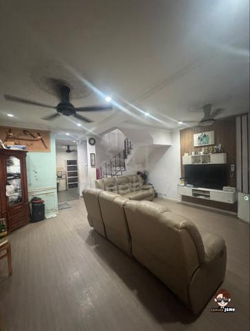 FOR SALE Lebuh Seri Pekan Taman Klang Utama Klang Double Storey house 1