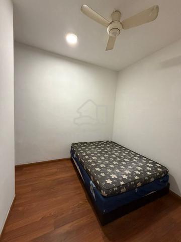 NUSA HEIGHTS MEDIUM ROOM PRIVATE TOILET near TUAS 1