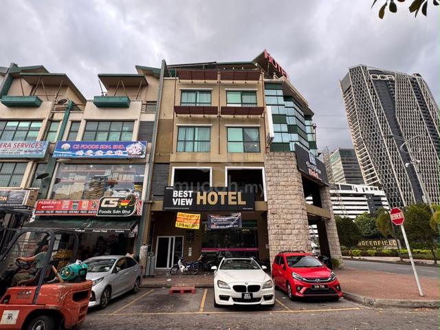 Dataran Meranti PJS 8  Bandar Sunway @ petaling jaya 4 storey corner s 1