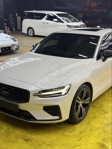 (Direct Owner) 2022 Volvo S60 2.0 RECHARGE T8 - 2