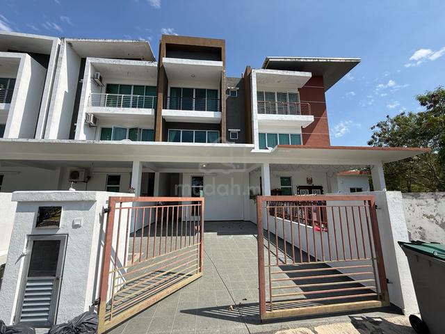 3-storey SUPERLINK House Jasper Jaya Galena Seremban 1