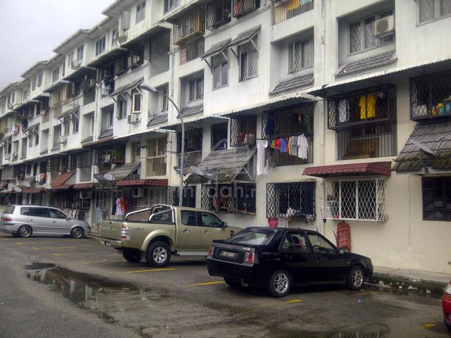 Dahlia Apartment (Ampang) 1