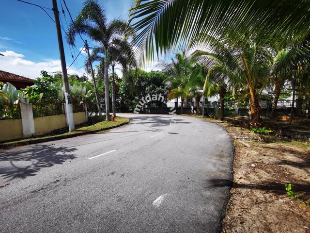 GUARDED CORNER Bungalow Lot Seksyen 4 Bandar Baru Bangi 5