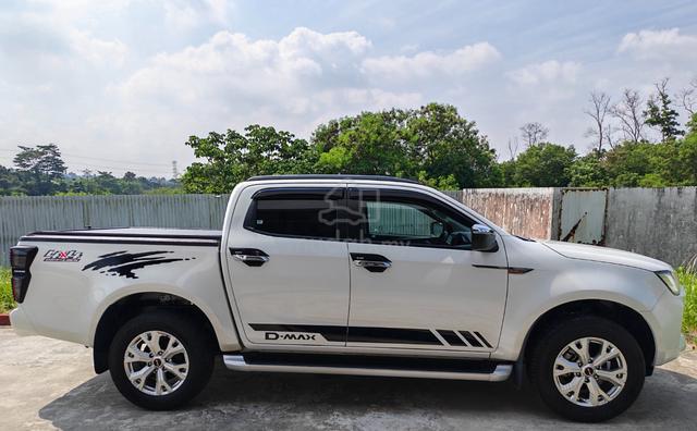 2023/2024 Isuzu D-MAX 1.9 PREMIUM 4x4 (A) - 5