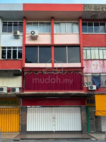 4-Storey Fully Furnished End-Lot Commercial Shoplot – Bandar Leila 1