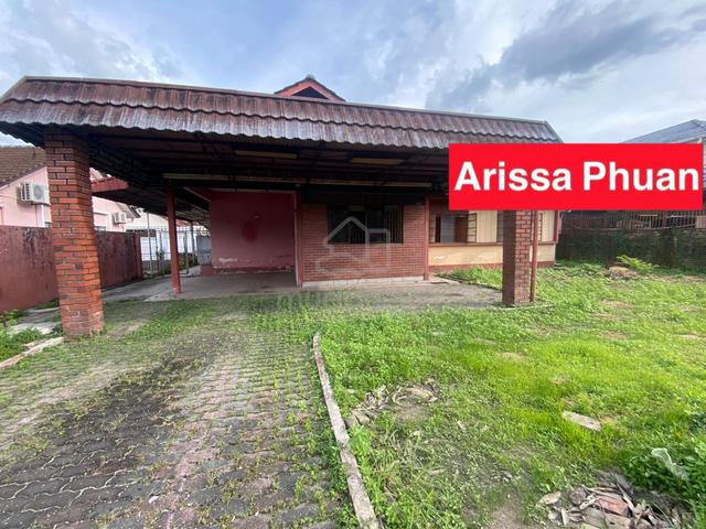 High-Visibility Jelutong Shop • Perfect for Auto Business Prime Road 1