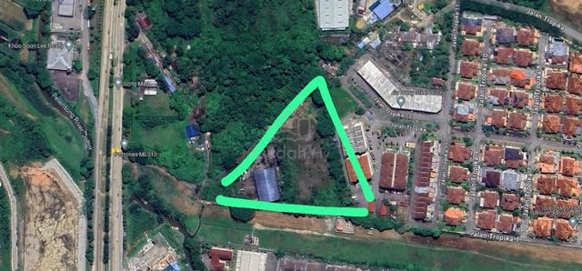 Desa Cemerlang Land with Built-up Warehouse 1
