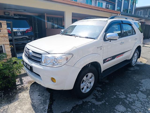 2009 Toyota FORTUNER 2.7 V TGN51R-NKPSKE FACELIFT - 1