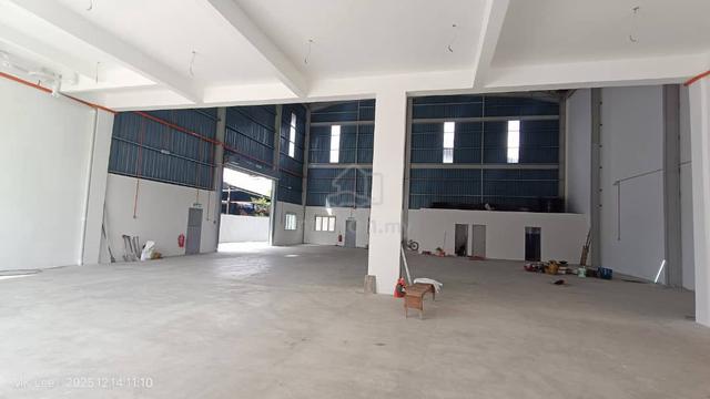Pandamaran New Semi D Factory Warehouse, Port Klang Near Kesas 1