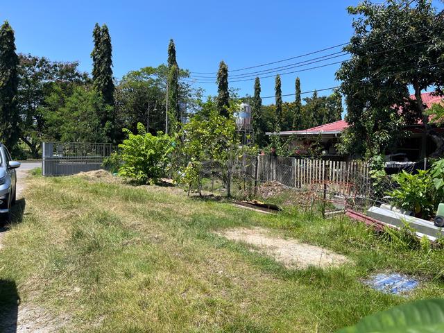 Taman Iramanis l Corner l Big Land l Spacious Car Porch l Iramanis KK 1
