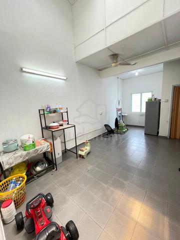 Kepong baru 1 storey many parking unit for sell 1
