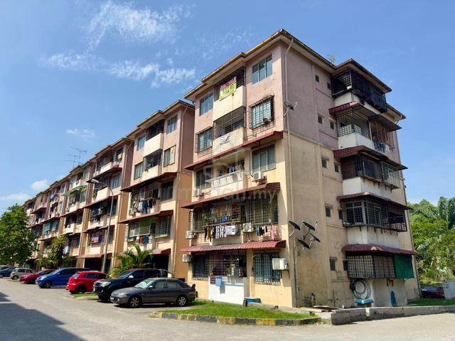 JALAN KAKI KE MRT + RENOVATED Pangsapuri Putra Impian, Seri Kembangan 1