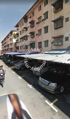 Flat Puchong Permai 4