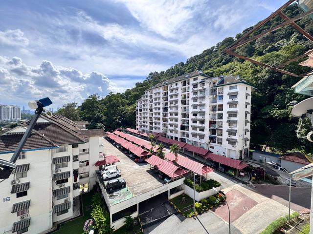 Desa View Towers Apartment 5