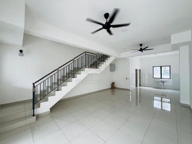 [Available Now] Robin Rimbayu, 2-Storey Landed House for rent 1